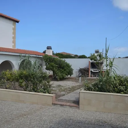 Pischis Villa *